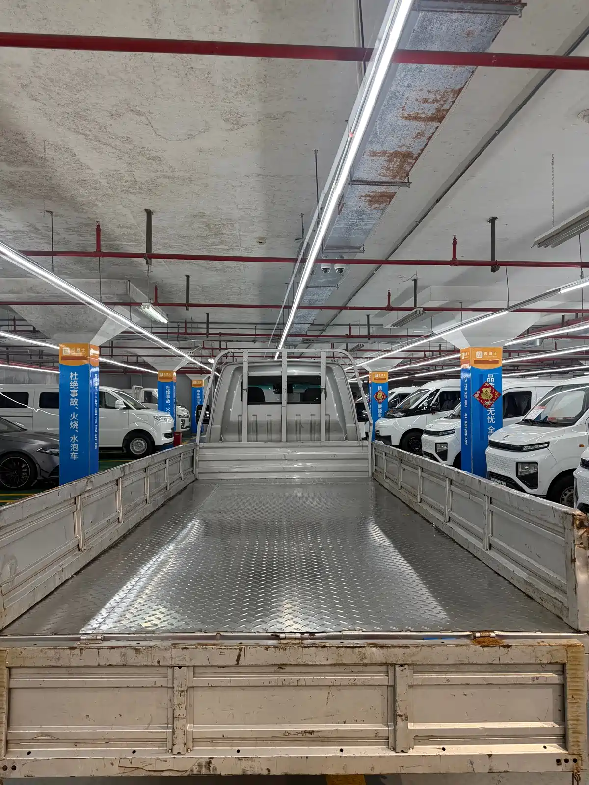 SRM Xinyuan T5L EV 2024 Model Urban Version 3.8m Flatbed Truck Standard 55.7kWh — фото 7