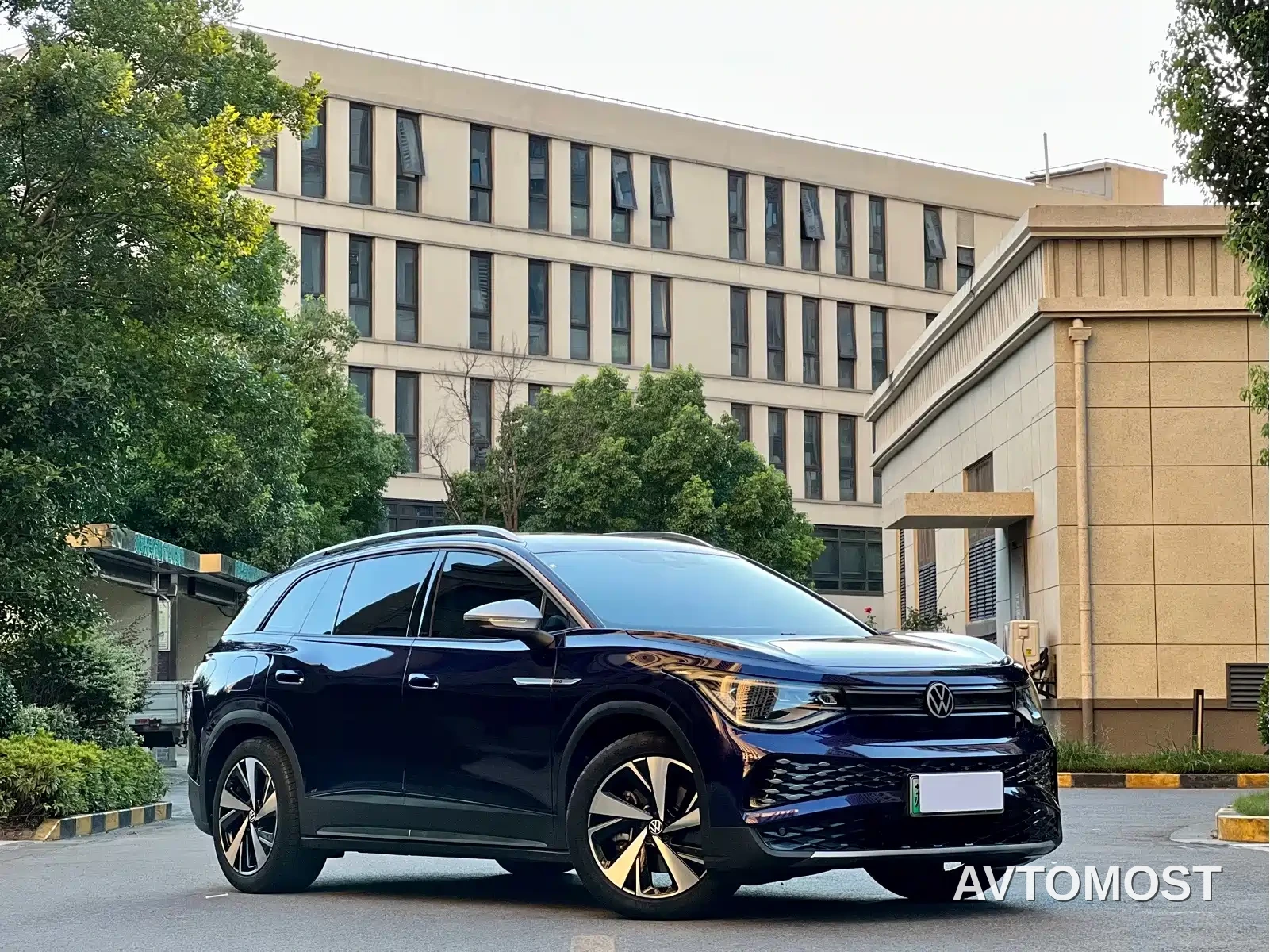 Volkswagen ID.6 X 2022 Smart Long Range Edition — фото 2
