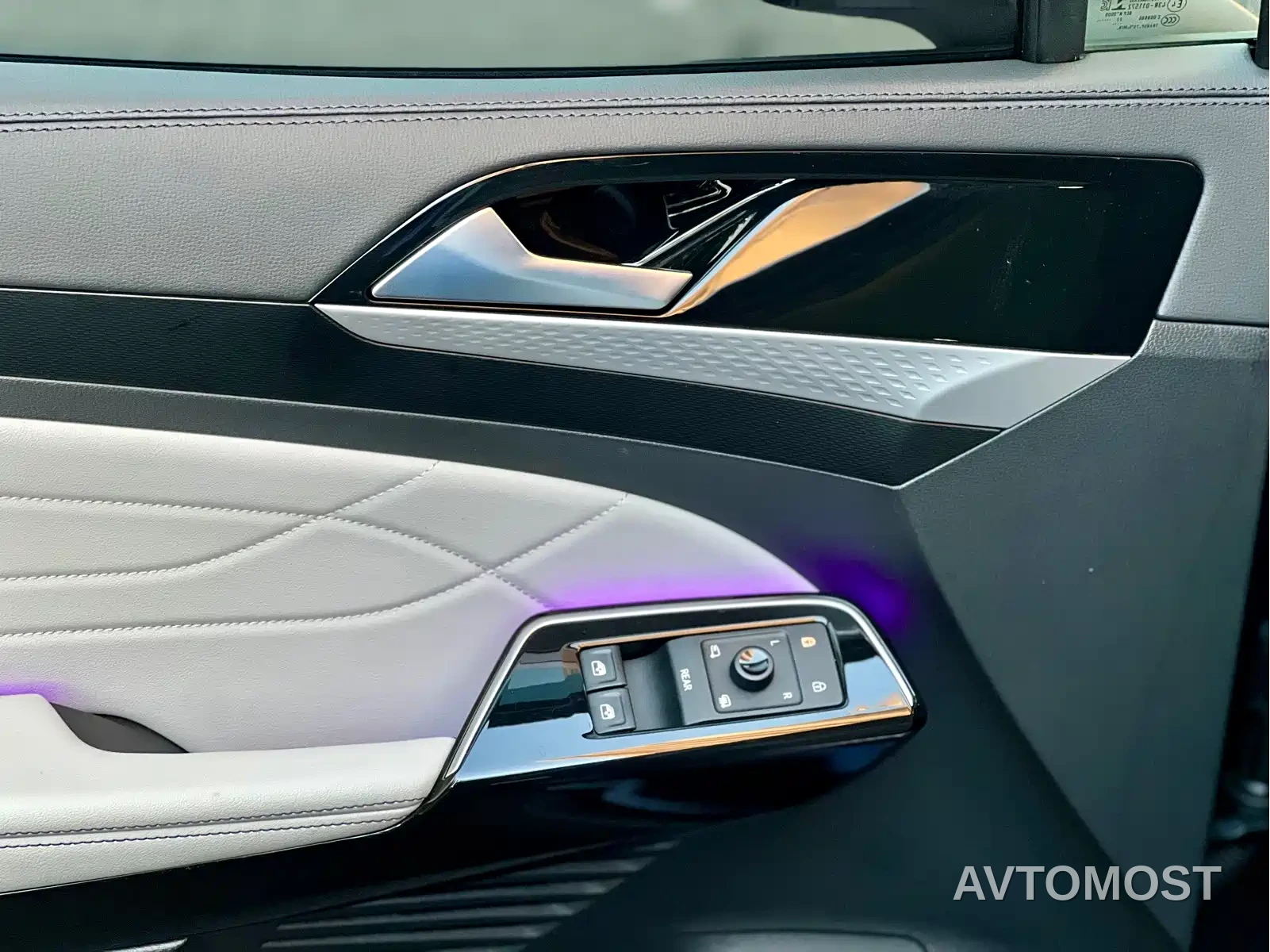 Volkswagen ID.6 X 2022 Smart Long Range Edition — фото 27