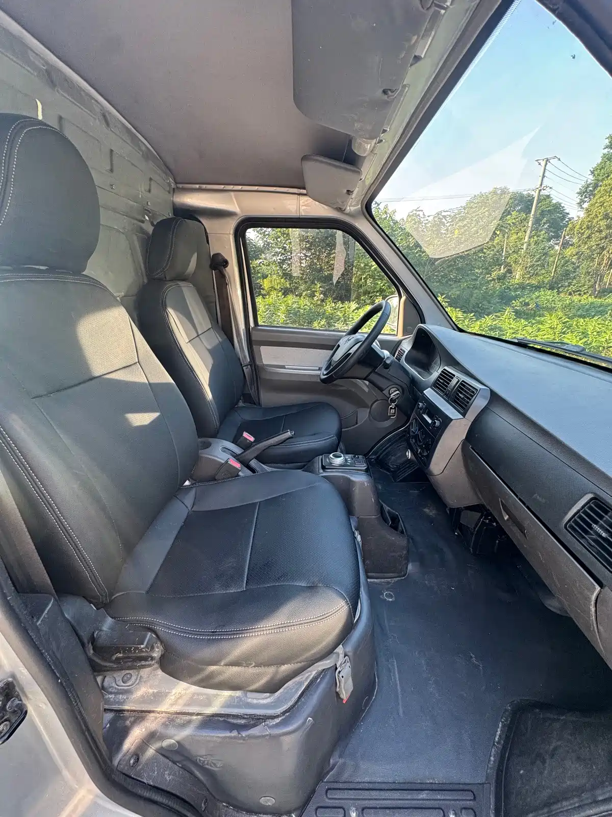 Wuling EV50 2021 Van Logistics Vehicle with Lishen 41.6kWh Tongyu Electronic Control — фото 7