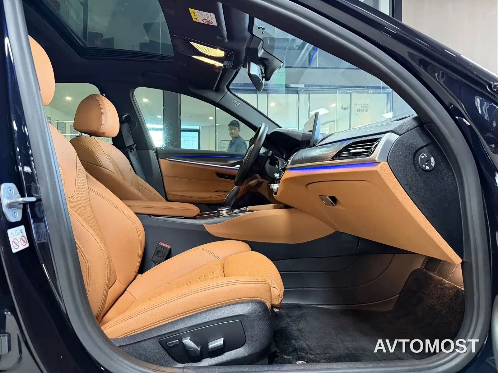 BMW 5 Series (Import) 2022 Facelift 525i M Sport Package — фото 9