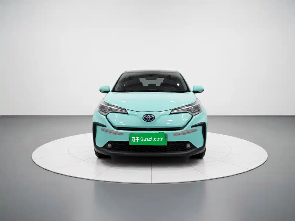 Toyota C-HR EV 2020 Luxury Sunroof Edition — фото 2