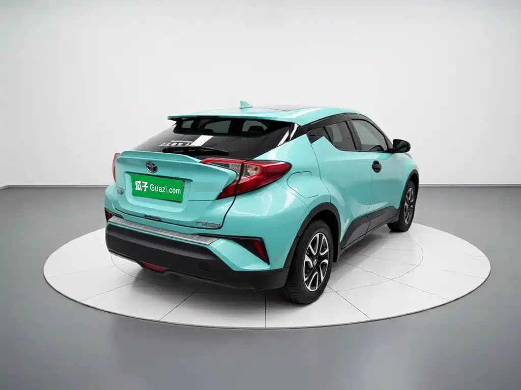Toyota C-HR EV 2020 Luxury Sunroof Edition — фото 6