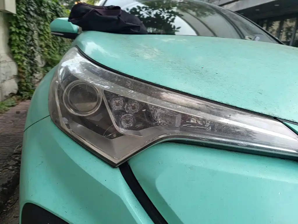 Toyota C-HR EV 2020 Luxury Sunroof Edition — фото 7