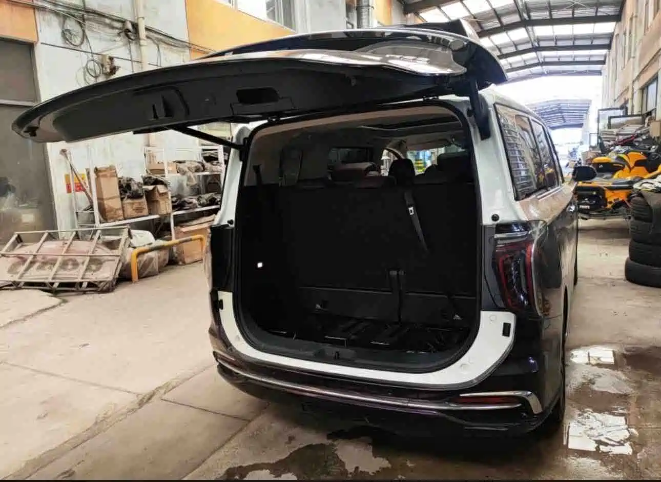 Hongqi HQ9 2023 2.0T Smart Connect Flagship — фото 8