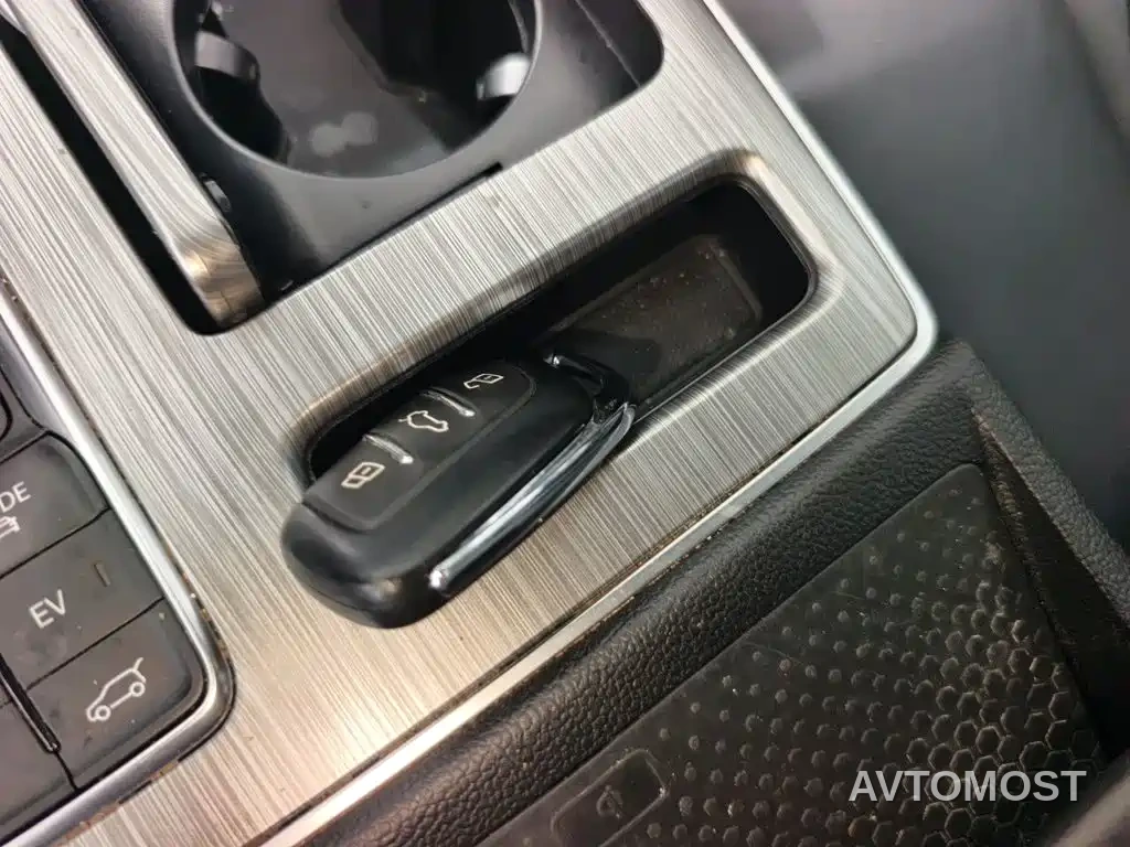Roewe RX5 New Energy 2020 ePLUS Guochao Ronglin Flagship Edition — фото 10