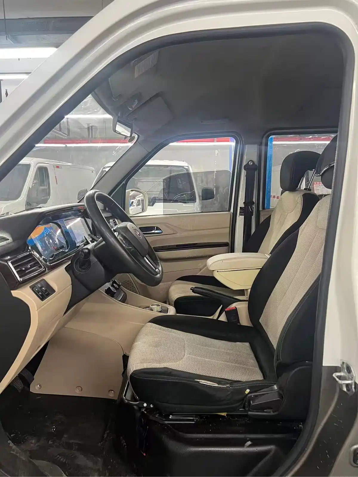 Changan Kuayue Star V5 EV 2022 6-Seater Passenger Van — фото 13