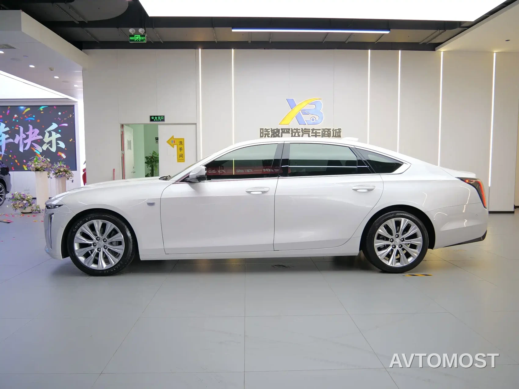 Cadillac CT6 2023 28T Platinum Model — фото 4