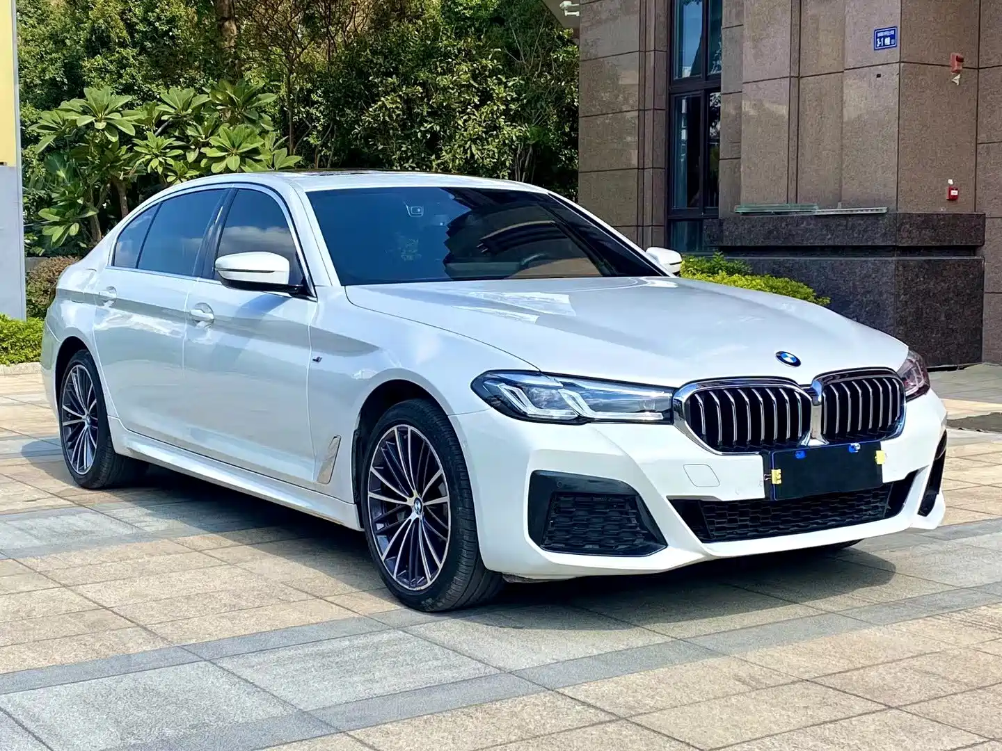 BMW 5 Series 2022 Facelift 530Li Leading M Sport Package