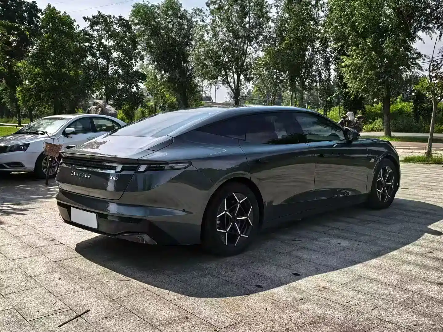 Lynk & Co Z10 2025 Model 95kWh 806km RWD Smart Drive Max — фото 8