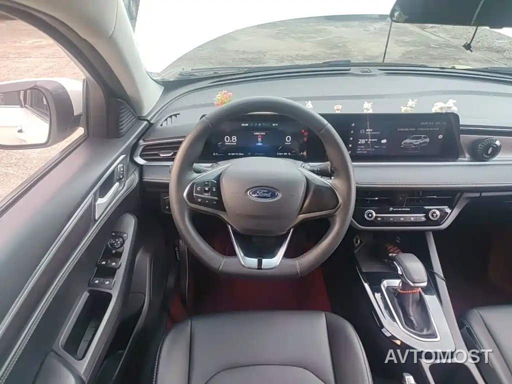Ford Escort 2021 1.5L Automatic Diamond Edition — фото 11