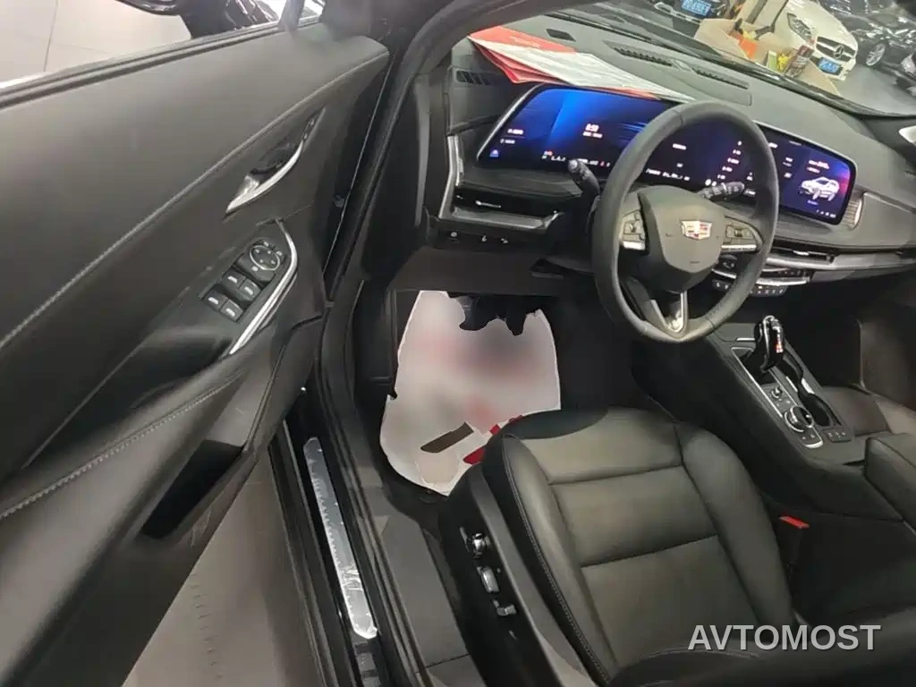 Cadillac XT4 2024 28T 2WD Premium — фото 15