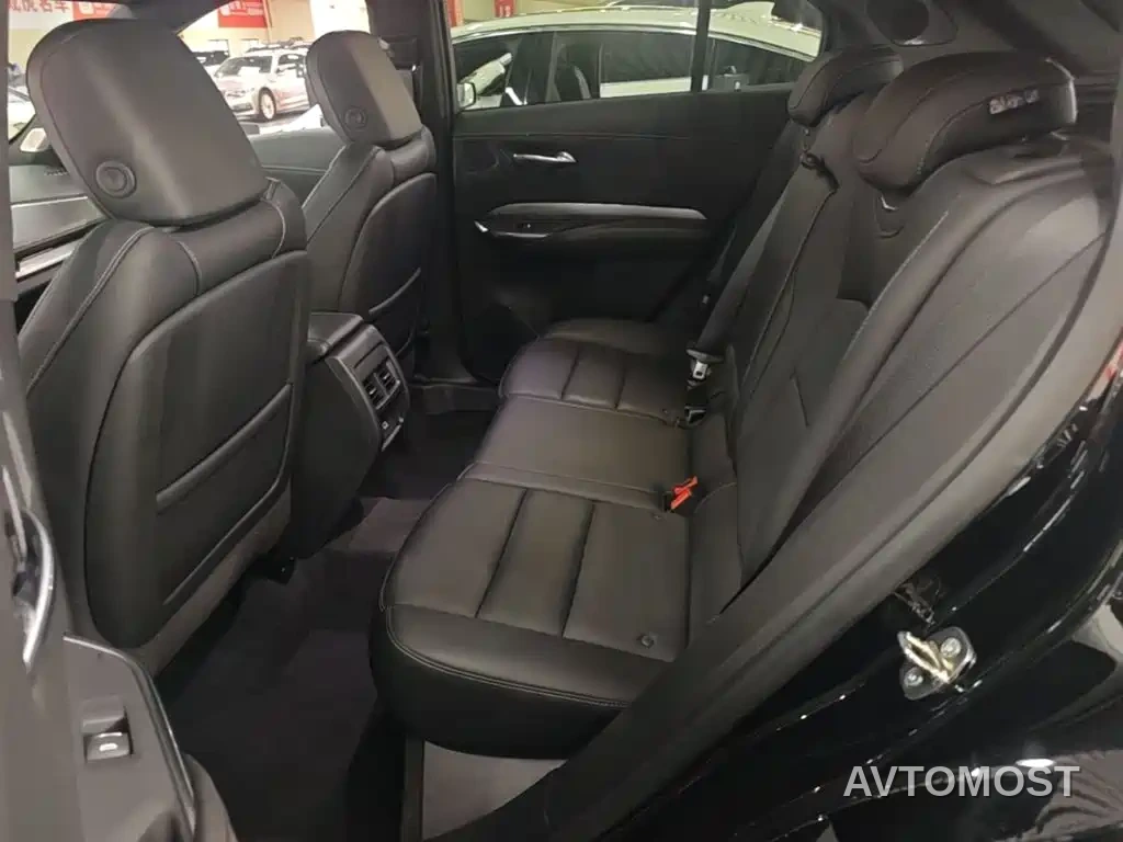 Cadillac XT4 2024 28T 2WD Premium — фото 16