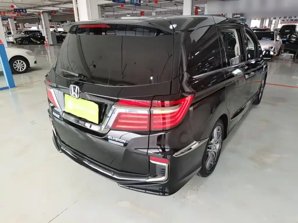 Honda Elysion 2019 2.0L Hybrid Luxury Edition — фото 7