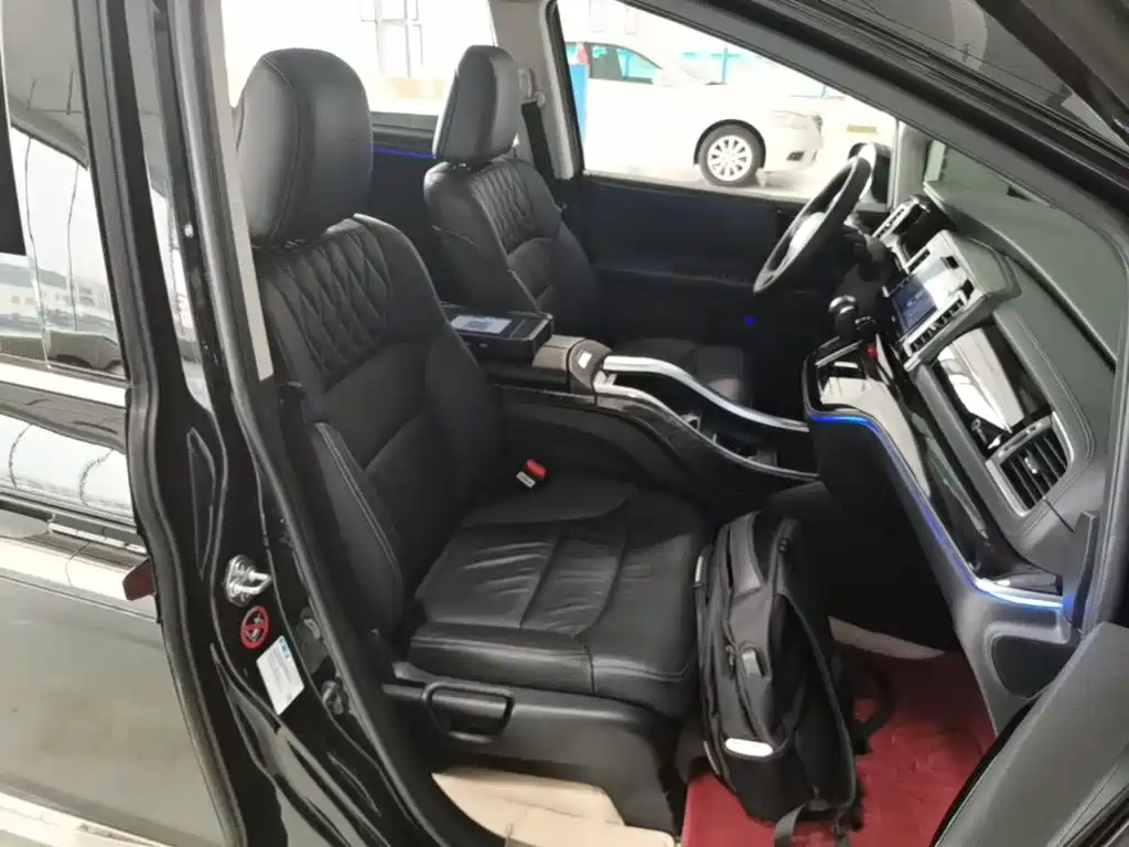 Honda Elysion 2019 2.0L Hybrid Luxury Edition — фото 25