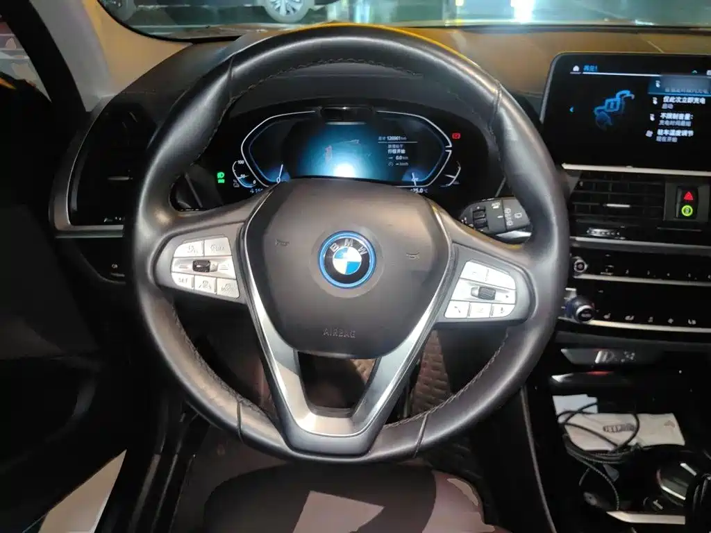 BMW iX3 2021 Facelift Leading — фото 3