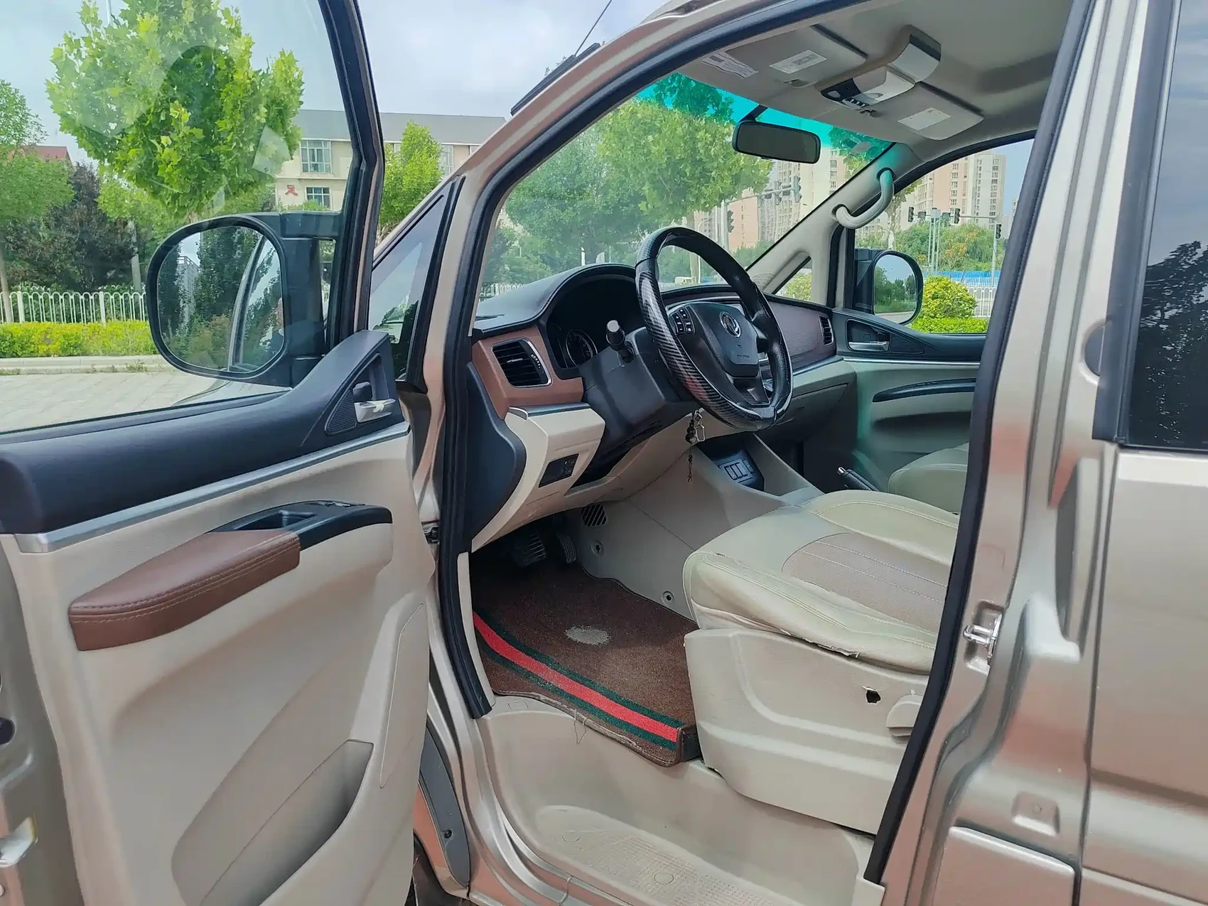 Dongfeng Fengxing Lingzhi New Energy 2020 Luxury 7-Seater — фото 14