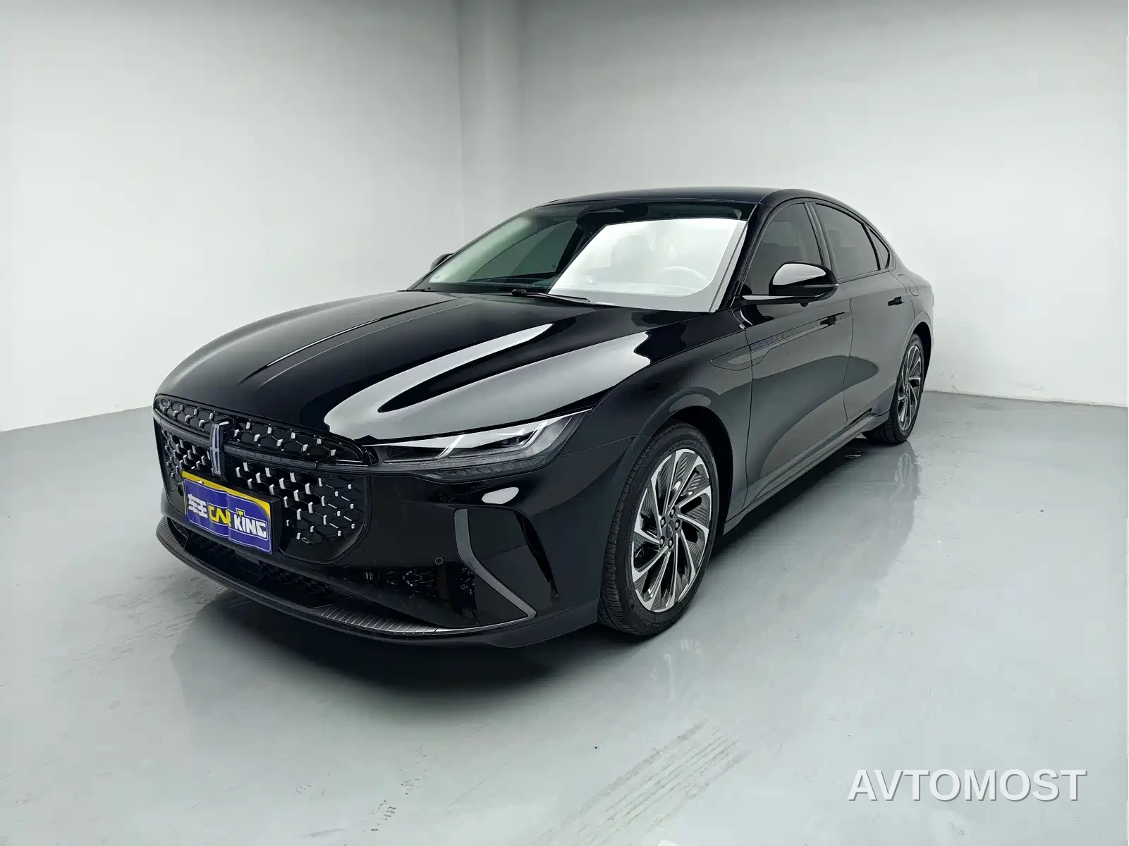 Lincoln Z 2024 2.0T 2WD Premium Hybrid — фото 1