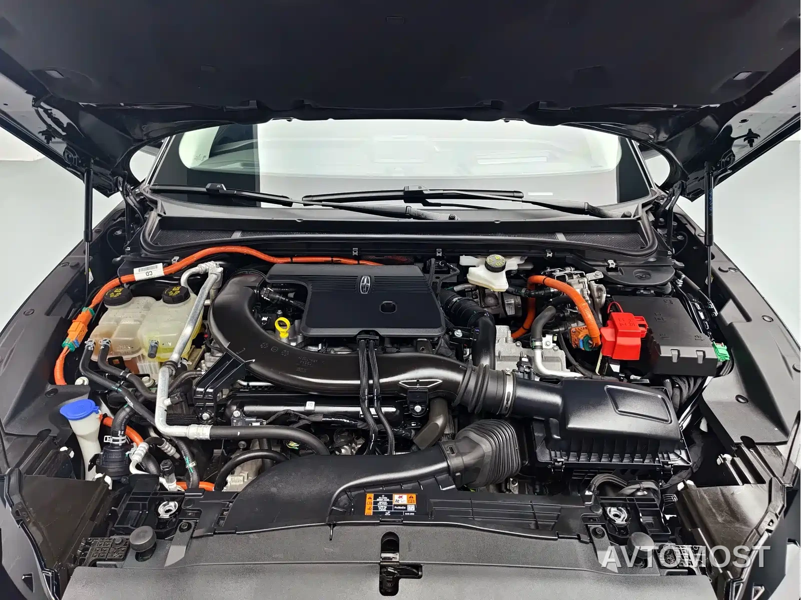 Lincoln Z 2024 2.0T 2WD Premium Hybrid — фото 6