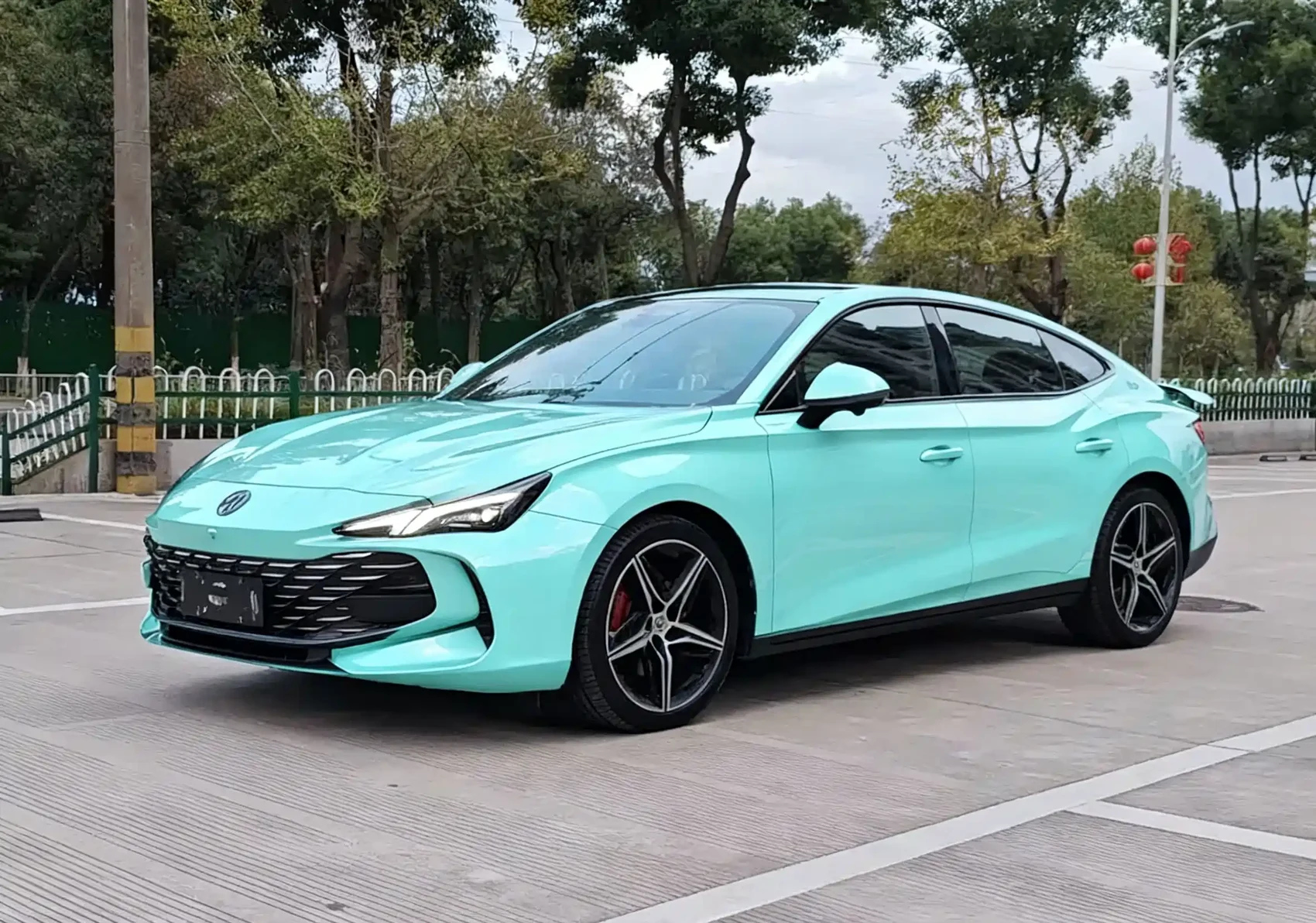 MG7 2025 2.0T 405 AT Premium Edition — фото 1
