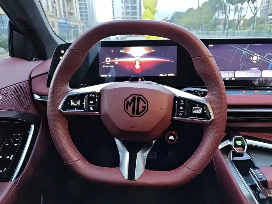 MG7 2025 2.0T 405 AT Premium Edition — фото 6
