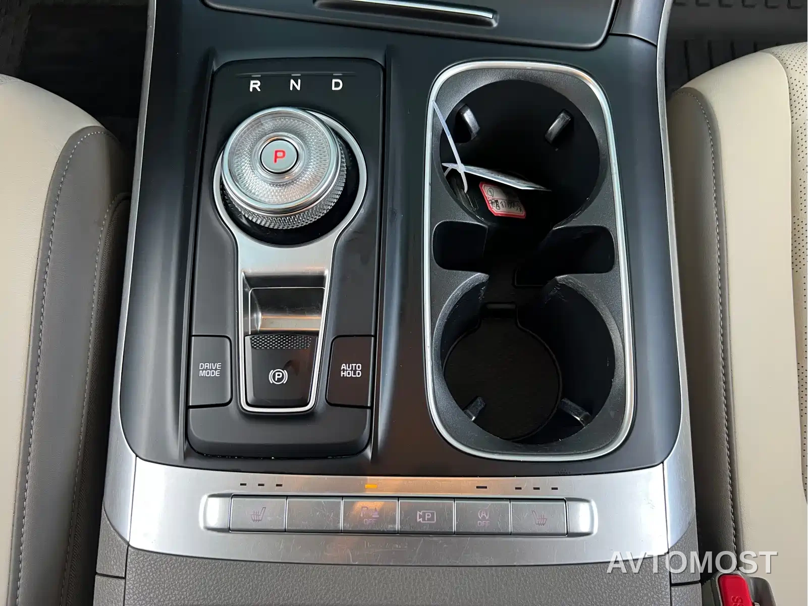 Kia Carnival 2021 2.0T Luxury Edition — фото 11
