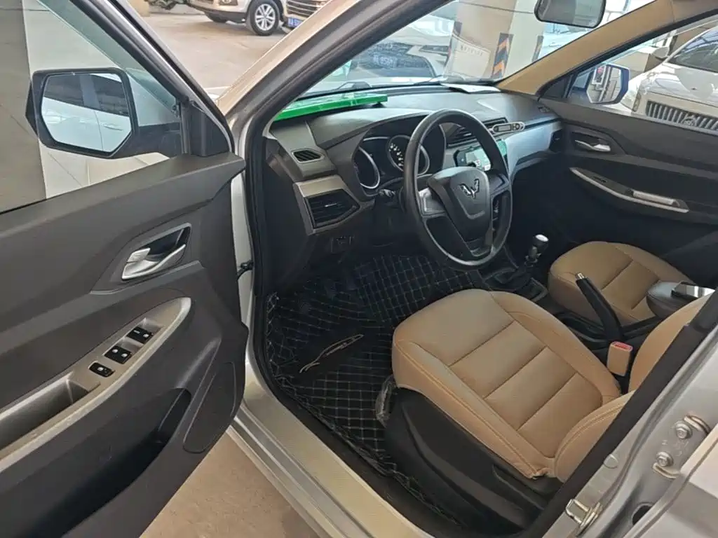 Wuling Hongguang 2019 1.5L S Comfort China VI LAR — фото 16