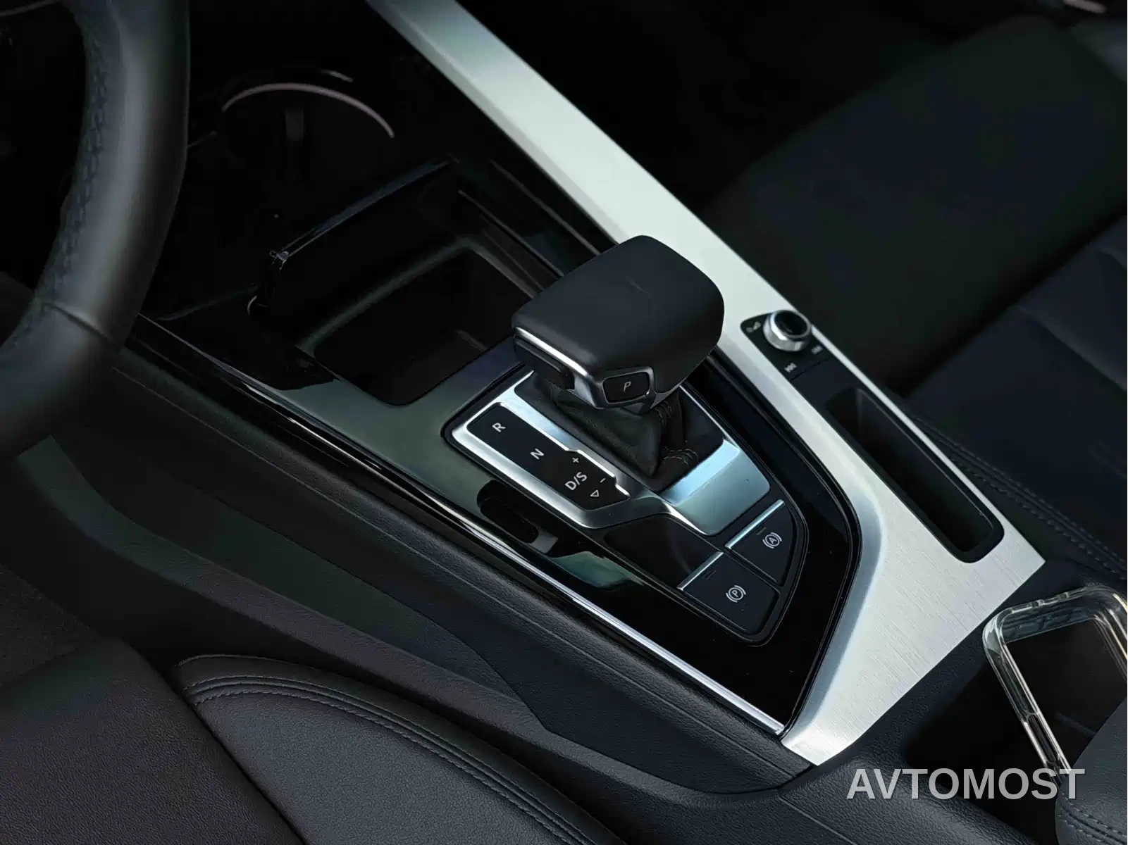 Audi A5 (Import) 2025 Sportback 40 TFSI quattro Collector's Edition Luxury Dynamic — фото 10
