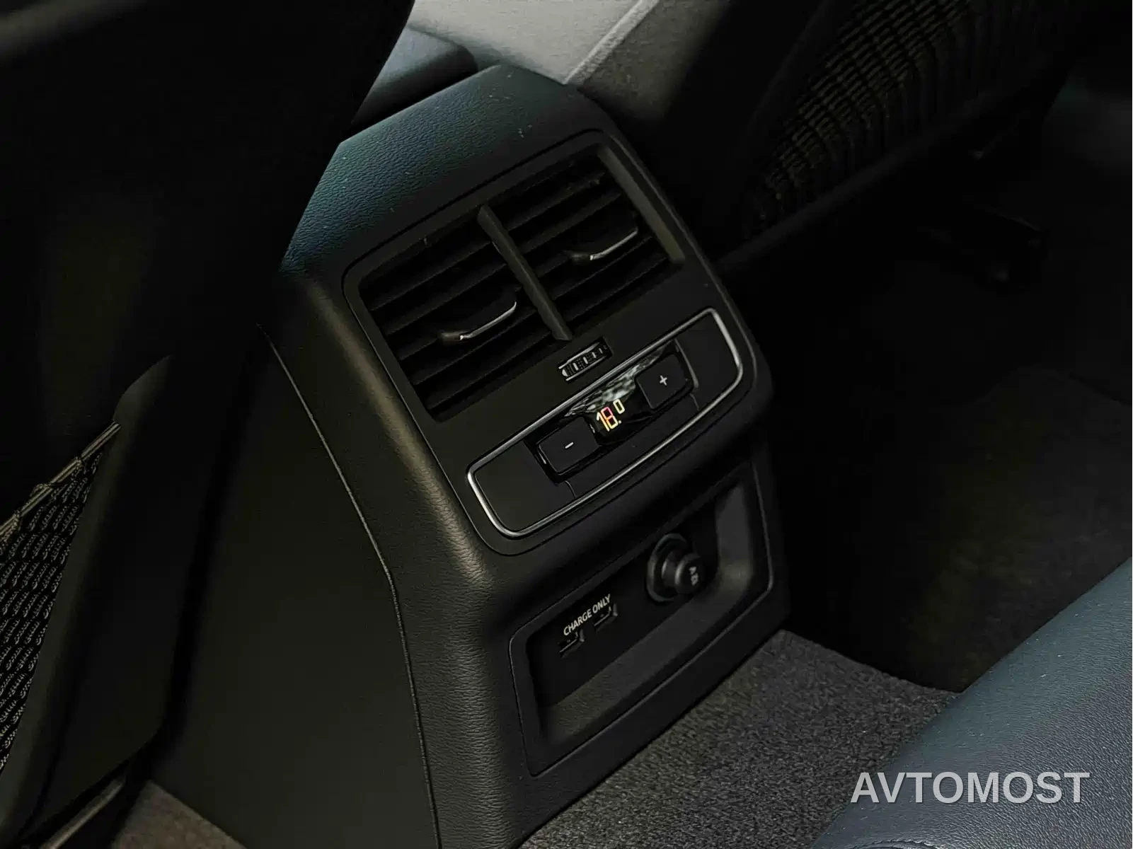Audi A5 (Import) 2025 Sportback 40 TFSI quattro Collector's Edition Luxury Dynamic — фото 18
