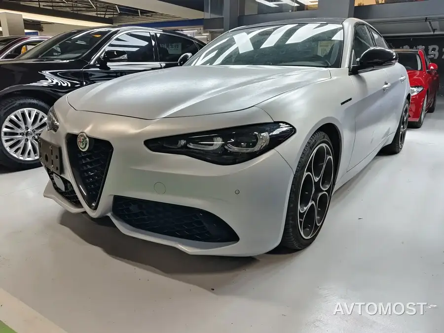 Alfa Romeo Giulia 2023 2.0T 280HP Competition Edition