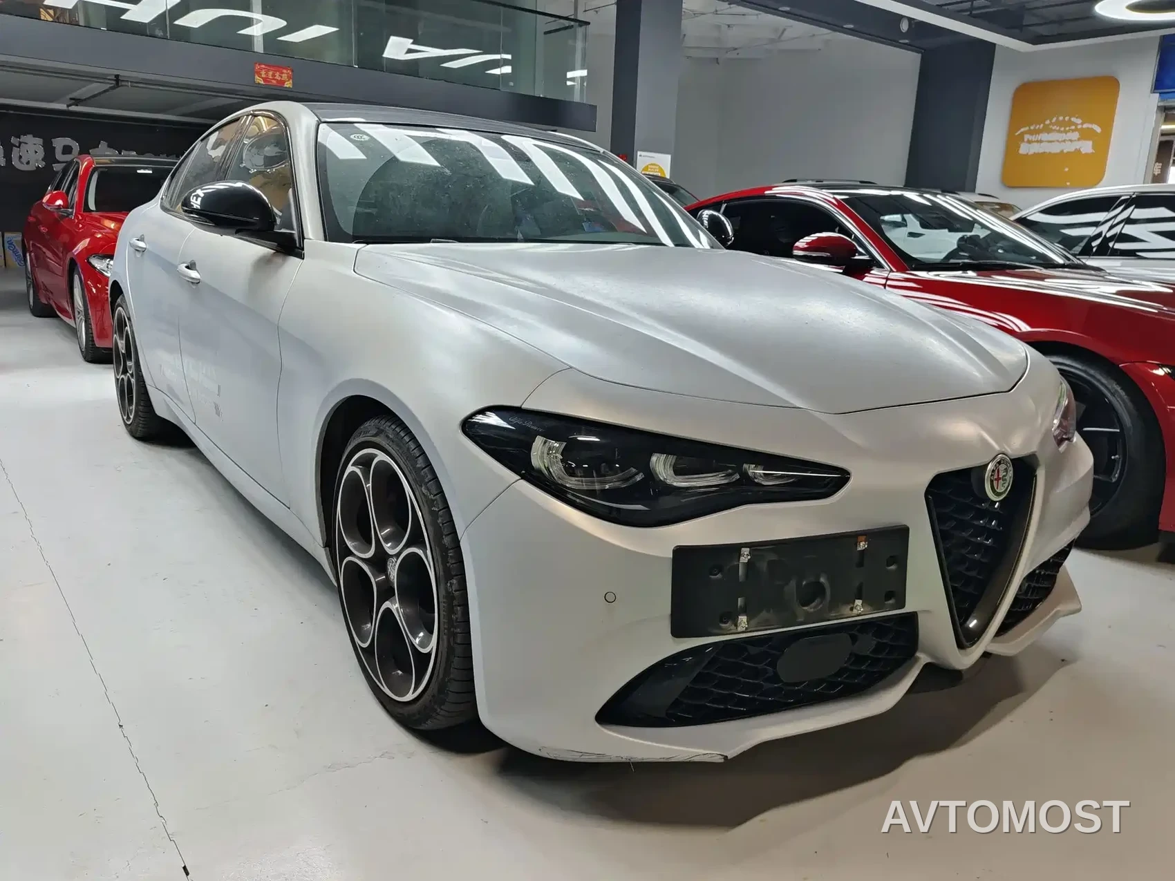 Alfa Romeo Giulia 2023 2.0T 280HP Competition Edition — фото 3