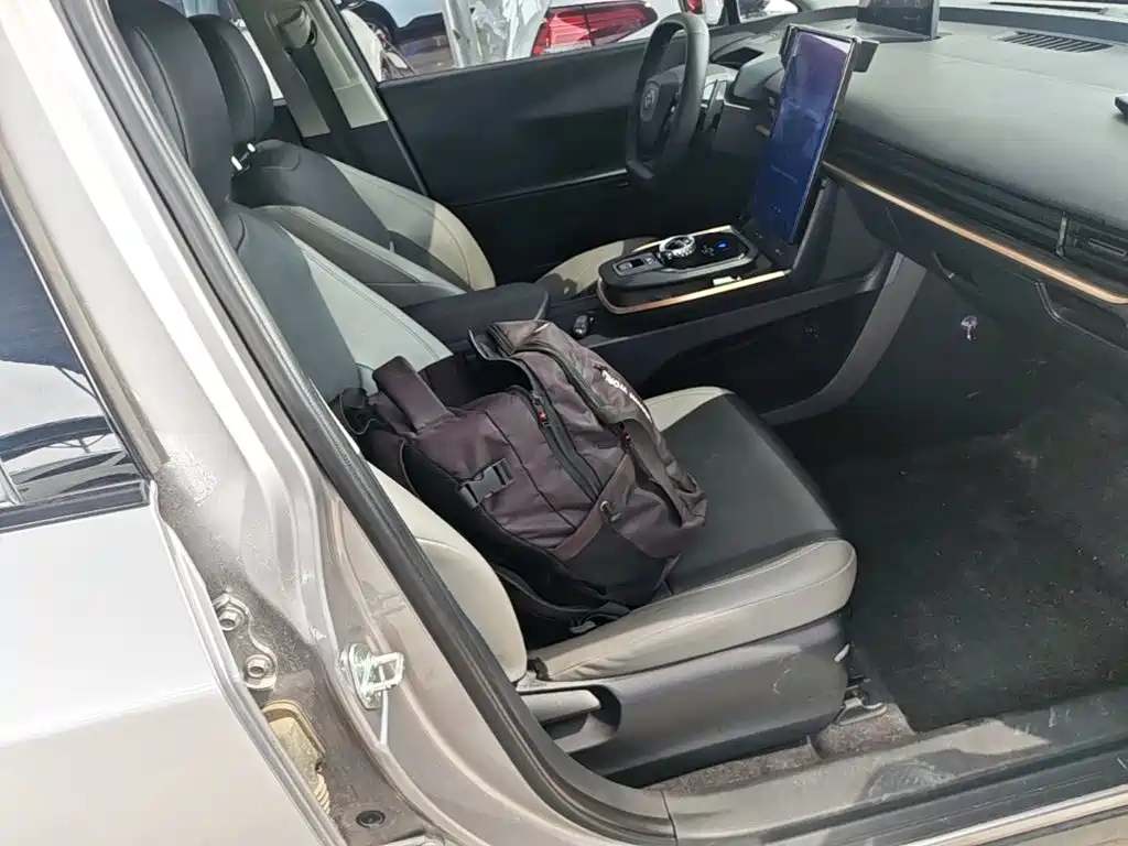 Toyota bZ3 2023 517km Elite PRO — фото 25