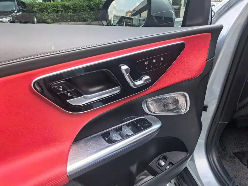 Mercedes-Benz GLC New Energy 2025 350 e L 4MATIC Collector's Edition — фото 16