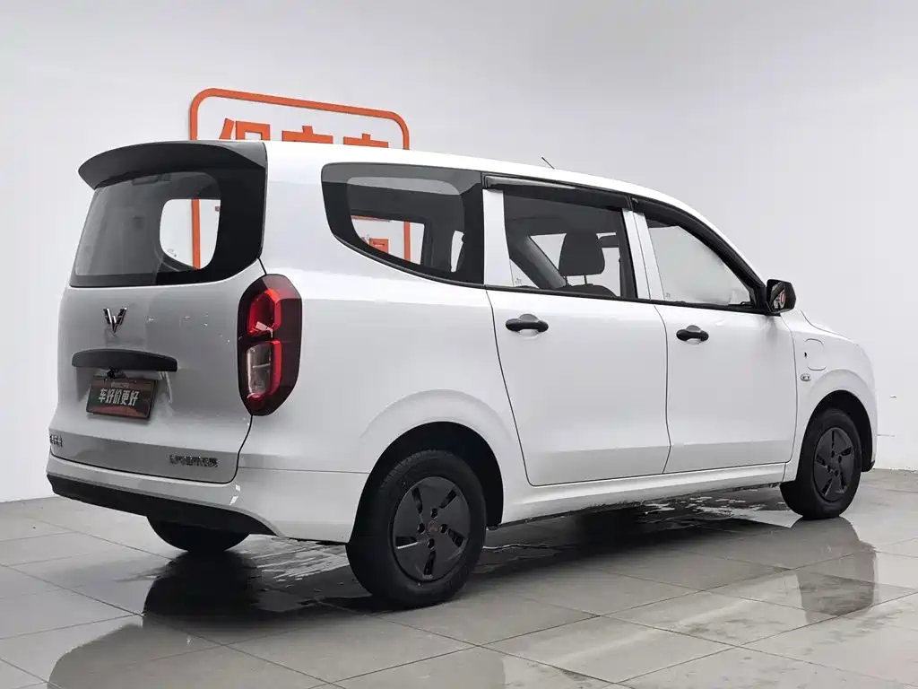 Wuling Hongguang New Energy 2024 Model Pure Electric 300KM Utility Version — фото 2