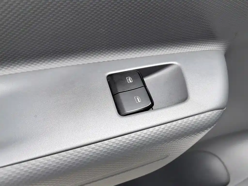 Wuling Hongguang New Energy 2024 Model Pure Electric 300KM Utility Version — фото 9