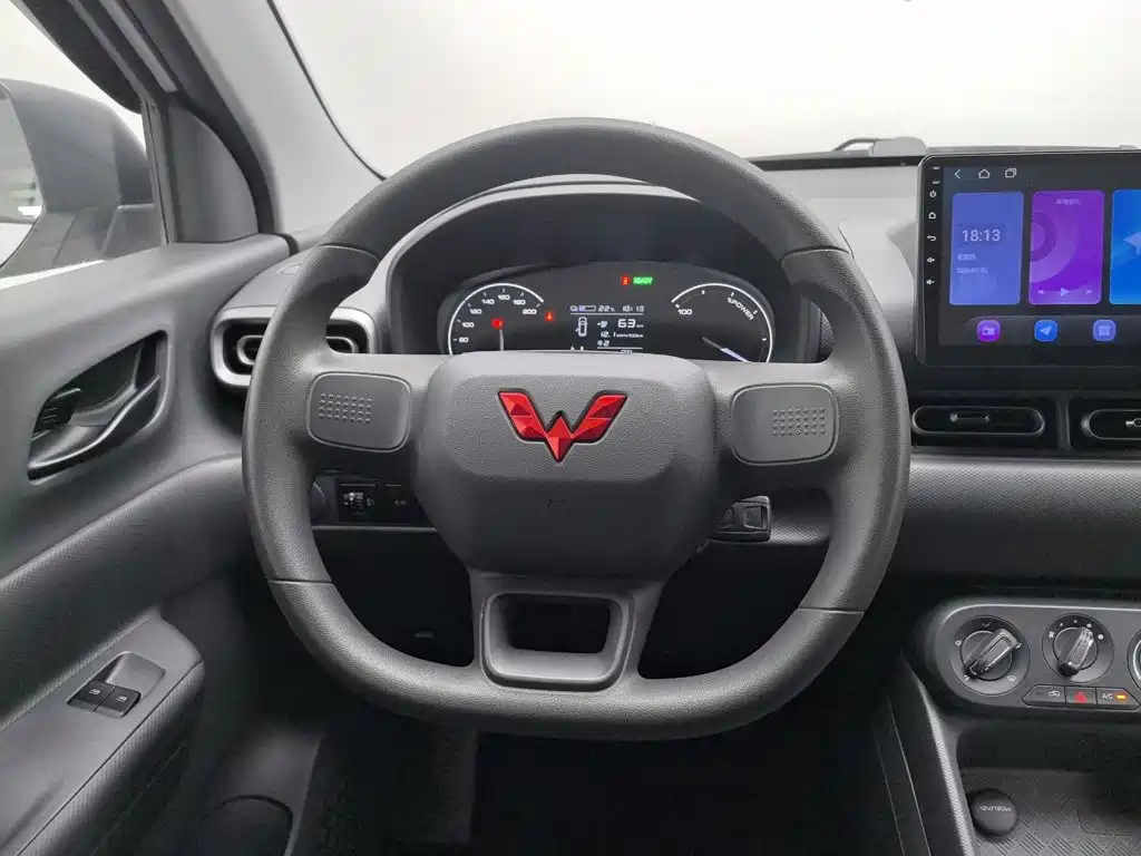 Wuling Hongguang New Energy 2024 Model Pure Electric 300KM Utility Version — фото 11