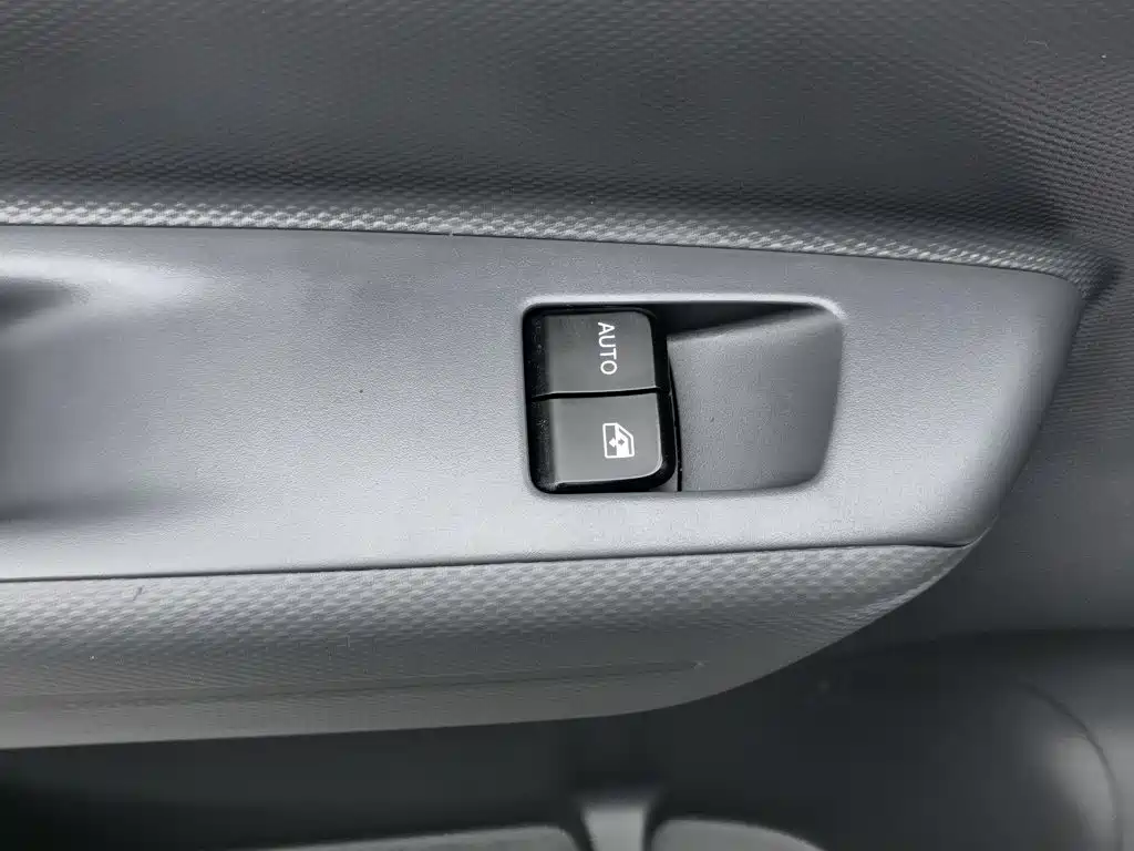 Wuling Hongguang New Energy 2025 Model Range Extender Hybrid 50KM Standard — фото 9