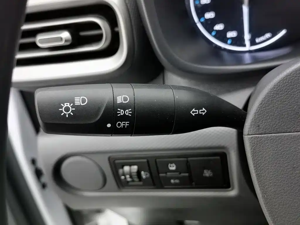 Wuling Hongguang New Energy 2025 Model Range Extender Hybrid 50KM Standard — фото 21