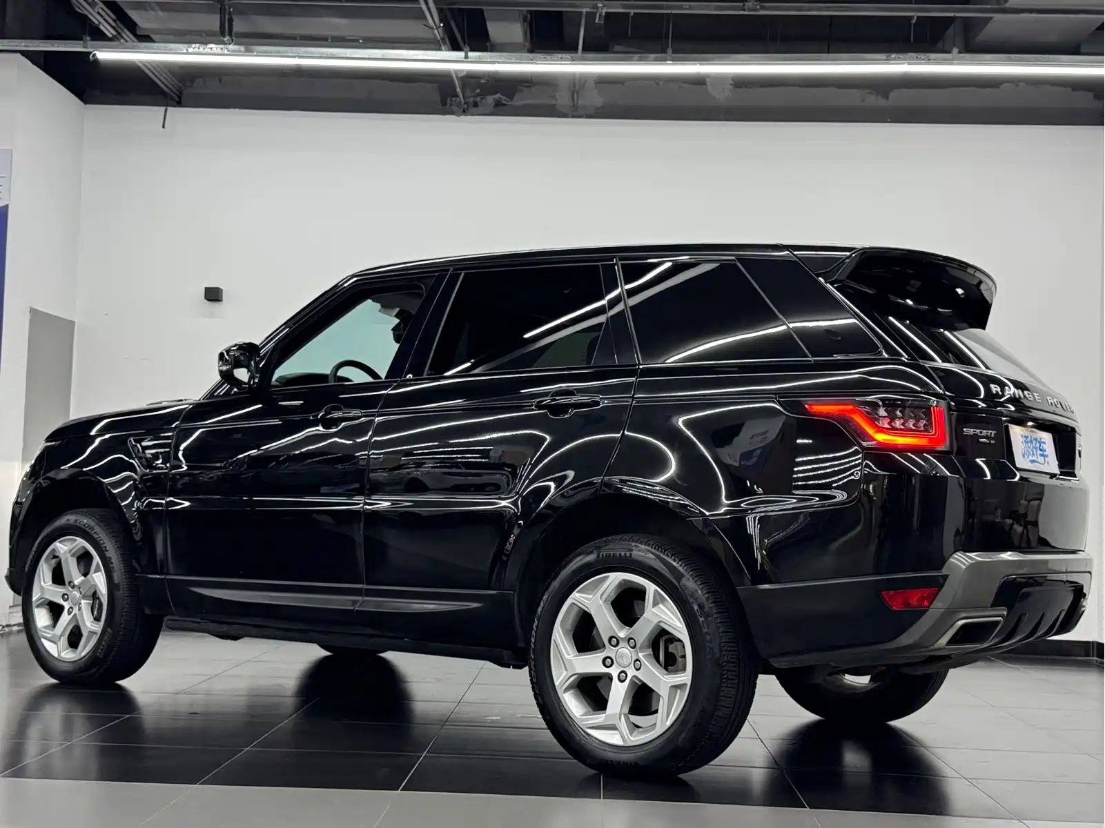 Land Rover Range Rover Sport PHEV 2021 P400e SE — фото 13