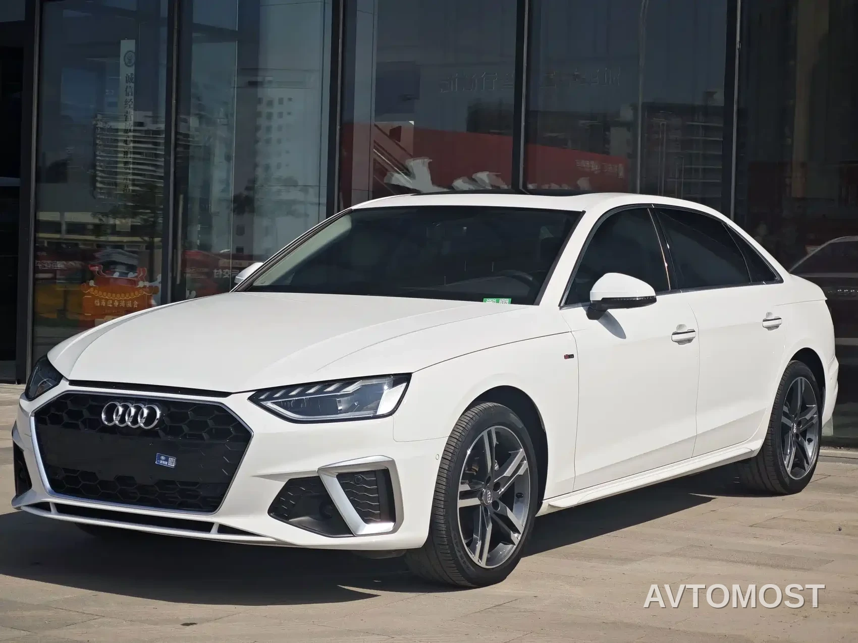 Audi A4L 2020 40 TFSI Luxury Dynamic — фото 1
