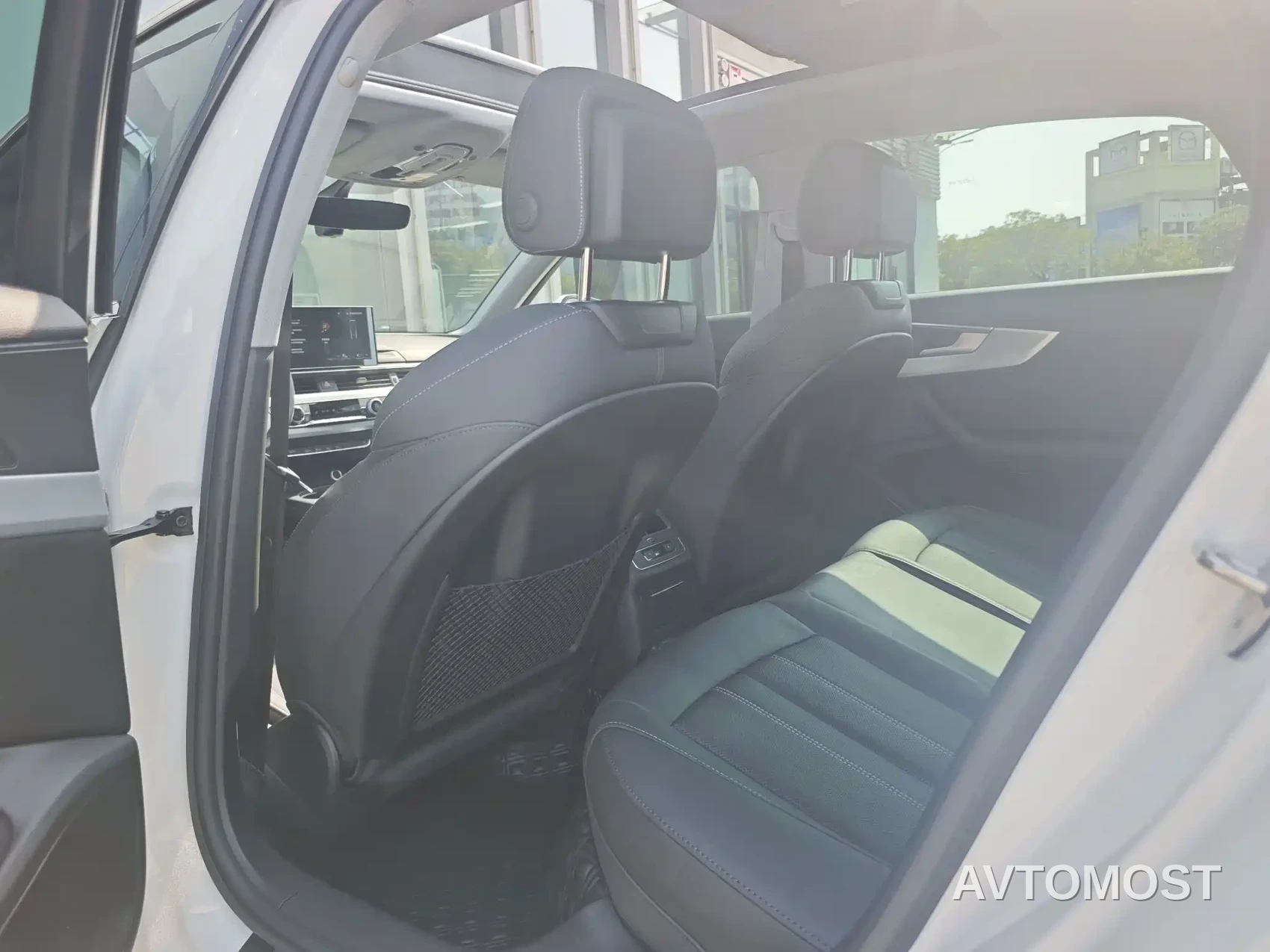Audi A4L 2020 40 TFSI Luxury Dynamic — фото 9