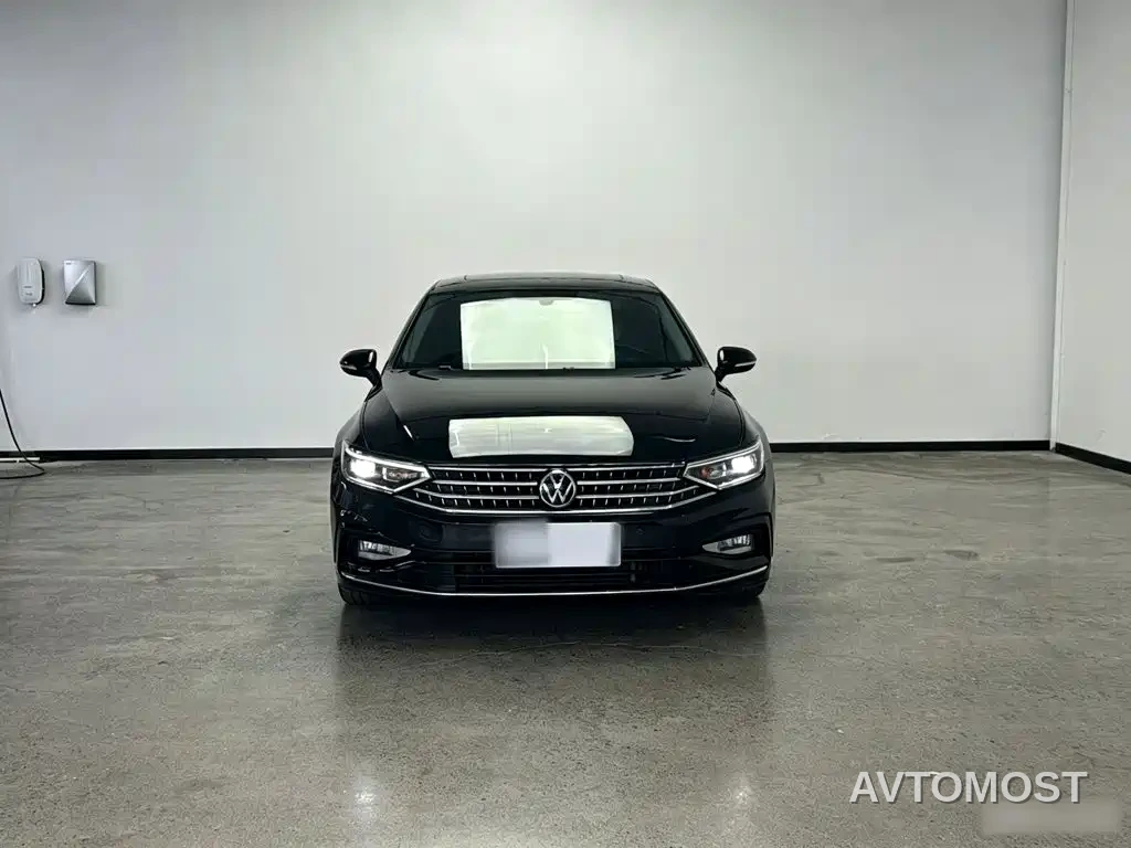 Volkswagen Magotan 2023 Model 2 Million Commemorative Edition 330TSI DSG Luxury — фото 5