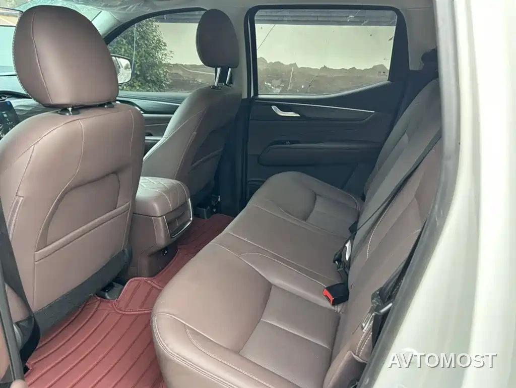 Dongfeng Palasso 2023 2.0T Automatic 4WD Premium — фото 10