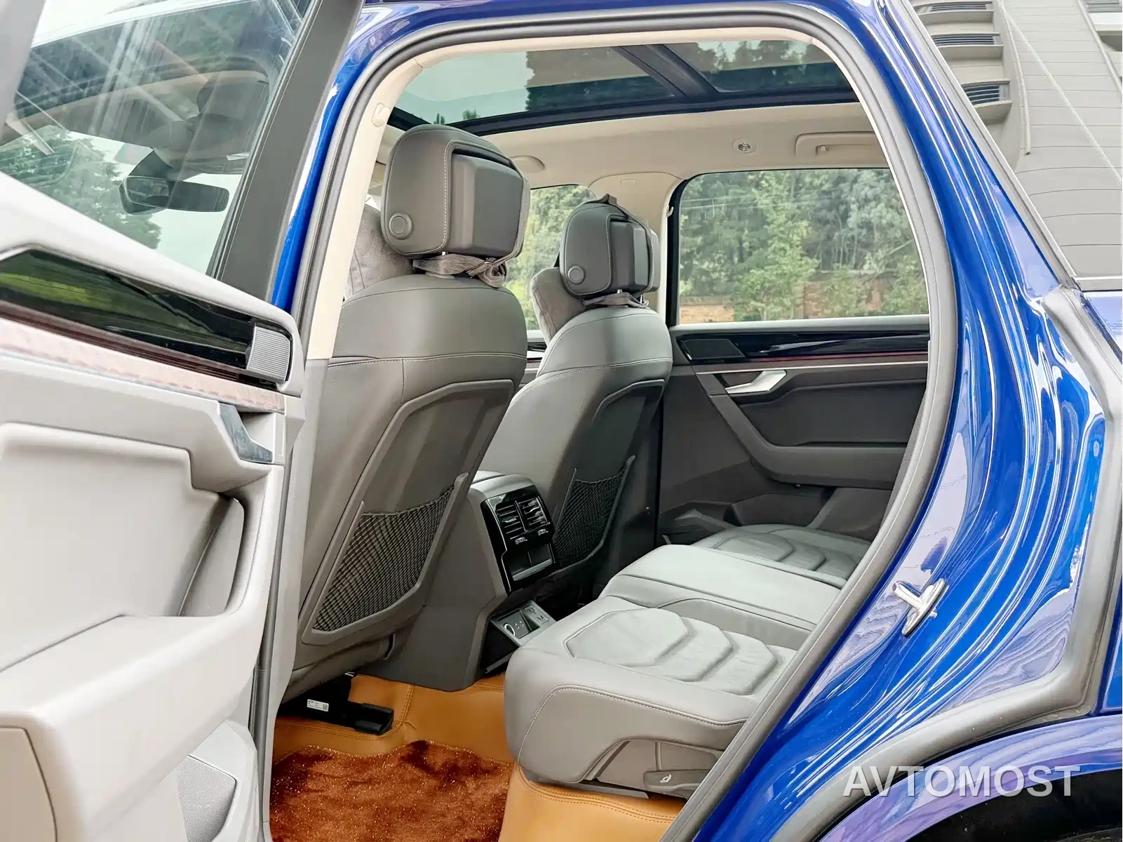 Volkswagen Touareg 2022 3.0TSI Rui Xiang Edition Gloss Black Sport Package — фото 7
