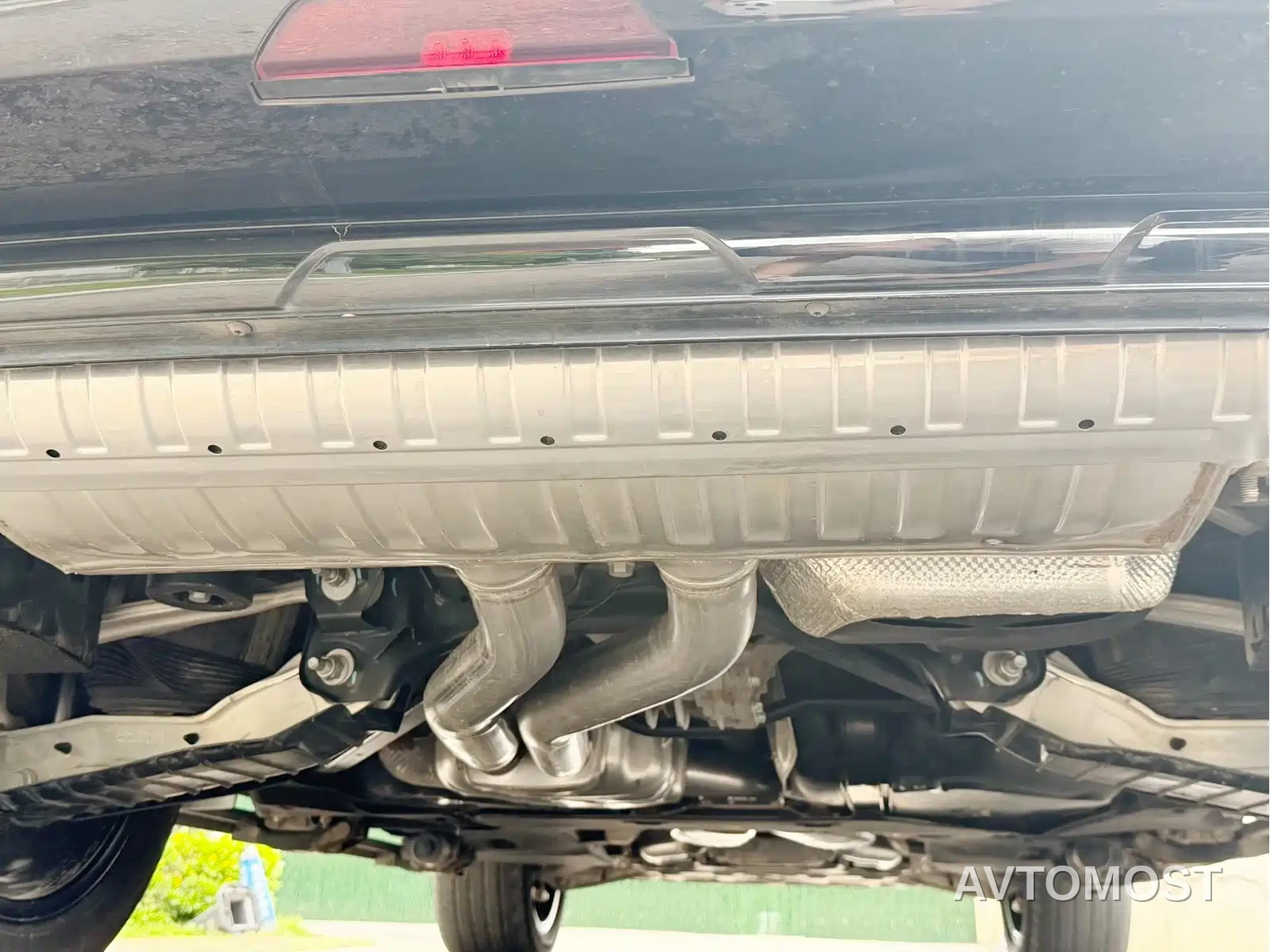 Volkswagen Touareg 2022 3.0TSI Rui Xiang Edition Gloss Black Sport Package — фото 12