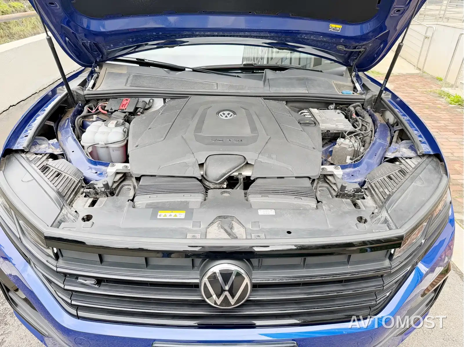 Volkswagen Touareg 2022 3.0TSI Rui Xiang Edition Gloss Black Sport Package — фото 14