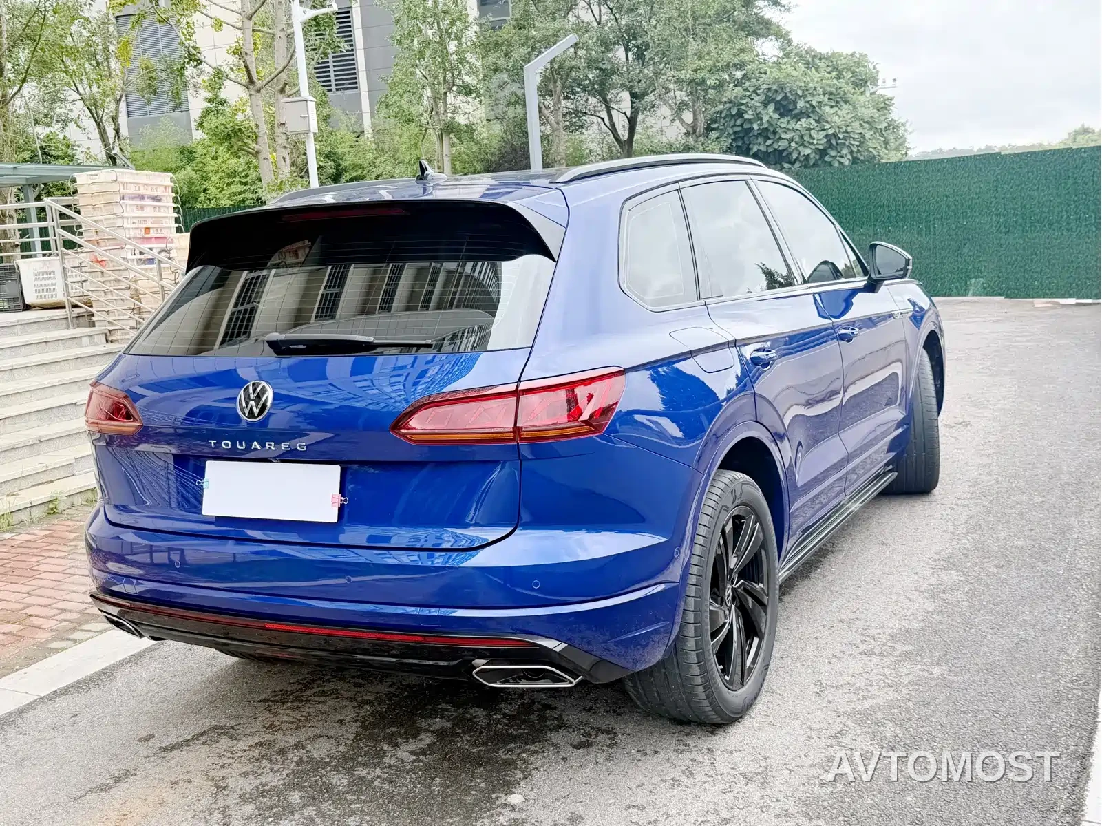 Volkswagen Touareg 2022 3.0TSI Rui Xiang Edition Gloss Black Sport Package — фото 16