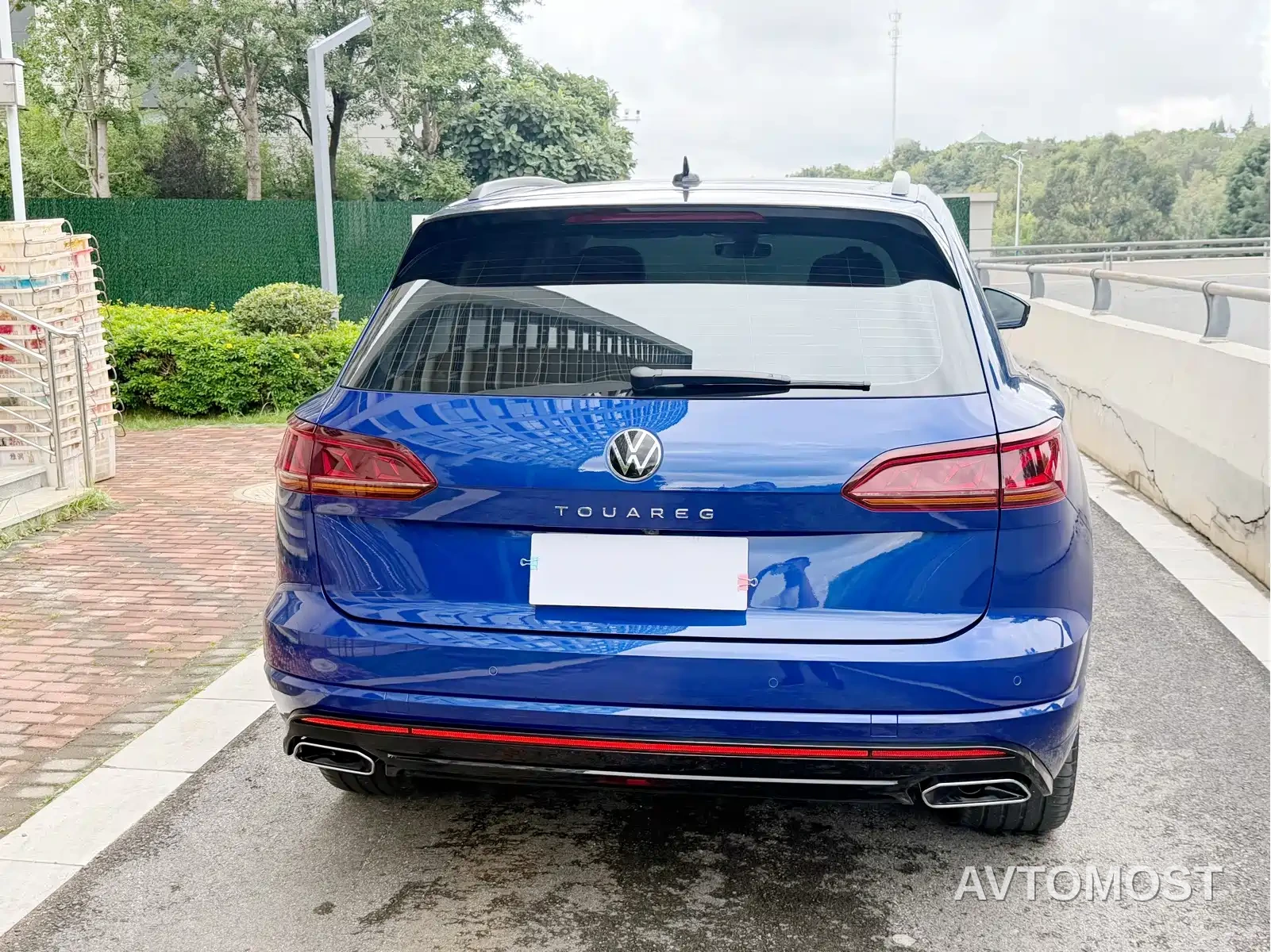 Volkswagen Touareg 2022 3.0TSI Rui Xiang Edition Gloss Black Sport Package — фото 17