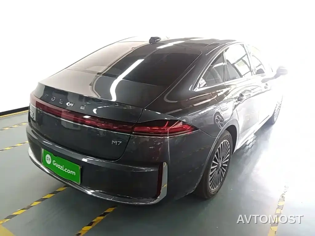 Roewe M7 DMH 2025 Base — фото 3