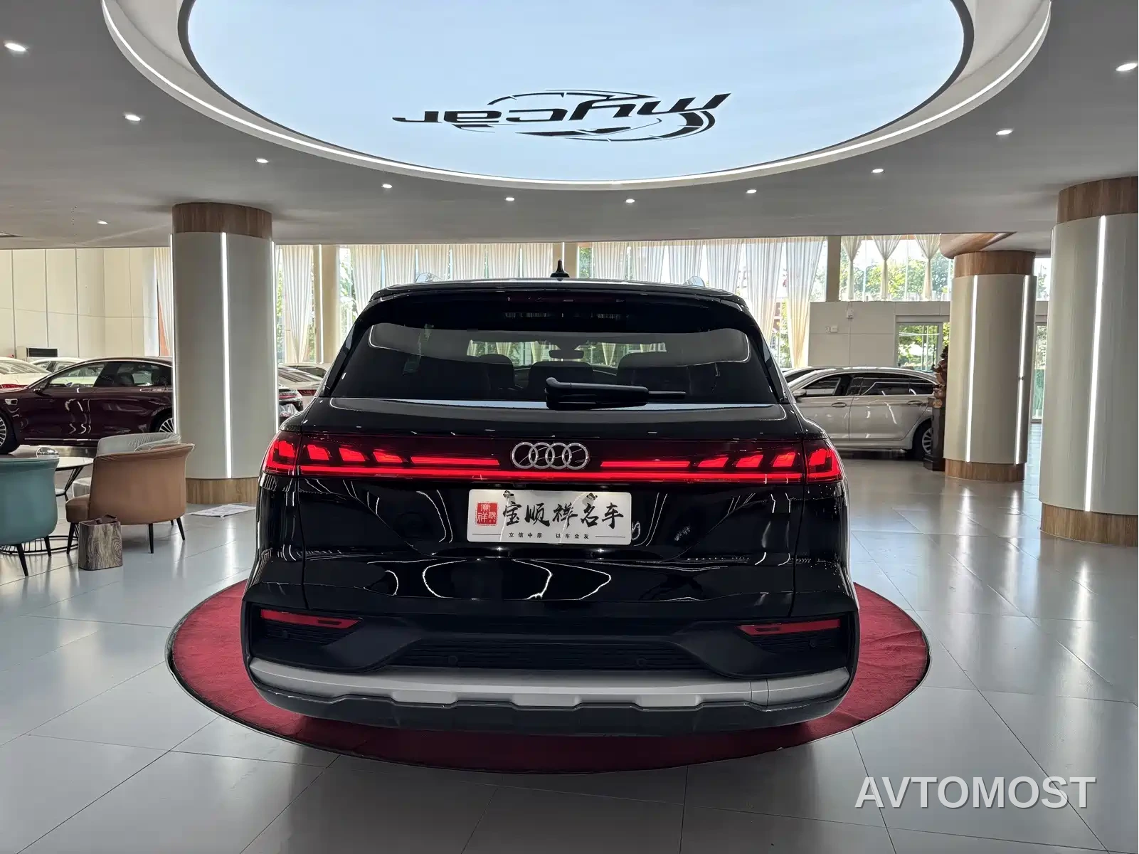 Audi Q6 2023 40 TFSI quattro Cloud View Light Yulin Package — фото 6